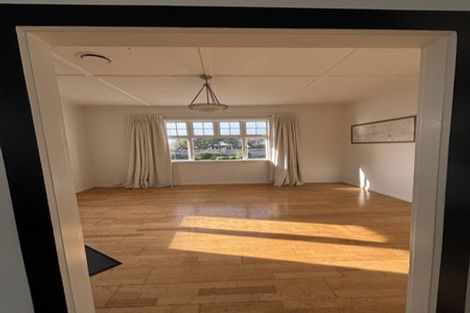 Photo of property in 6 Malcolm Street, Martinborough, 5711