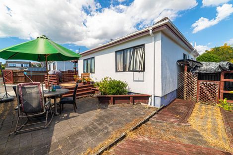 Photo of property in 2/93 Aviemore Drive, Highland Park, Auckland, 2010