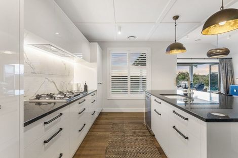 Photo of property in 90 Bushlake Way, Kingseat, Papakura, 2580