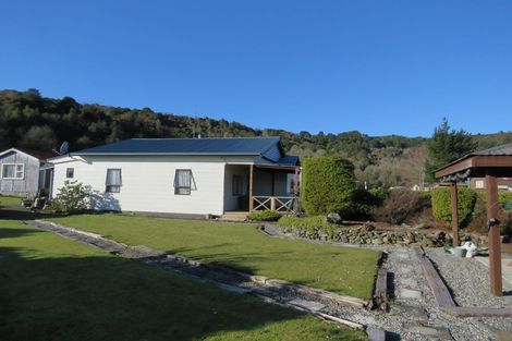 Photo of property in 32- 34 Coal Street, Reefton, 7830