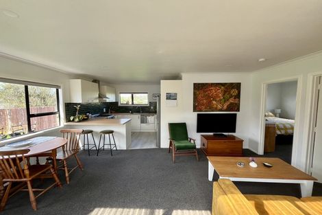 Photo of property in 8 Roseneath Place, Birkdale, Auckland, 0626