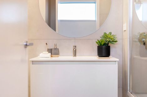 Photo of property in 149u1 Onepu Road, Lyall Bay, Wellington, 6022