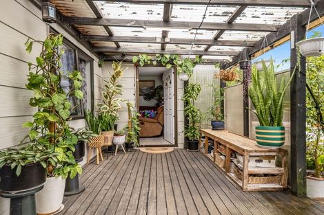 Photo of property in 1/32 Starforth Place, Henderson, Auckland, 0612