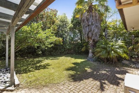 Photo of property in 3 Russett Grove, Henderson, Auckland, 0612