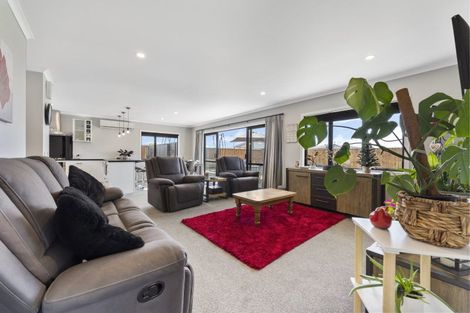Photo of property in 1 Wescombe Grove, Feilding, 4702