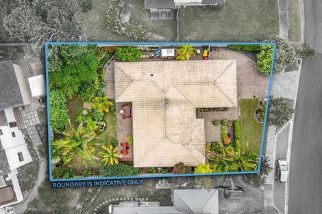 Photo of property in 8 Landvale Court, Browns Bay, Auckland, 0630