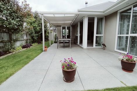 Photo of property in 35 Brookfield Drive, Northwood, Christchurch, 8051