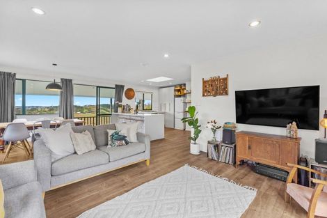 Photo of property in 211 Whitehills Road, Waitoki, Silverdale, 0994