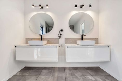 Photo of property in 37 Magellan Rise, Flagstaff, Hamilton, 3210