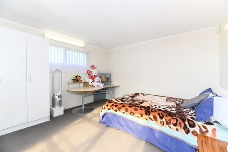 Photo of property in 36 Forest Hill Road, Henderson, Auckland, 0612