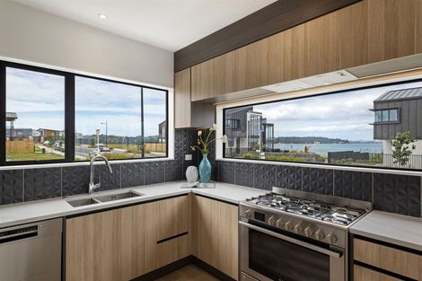 Photo of property in 17 Ocean Breeze Avenue, Hobsonville, Auckland, 0616