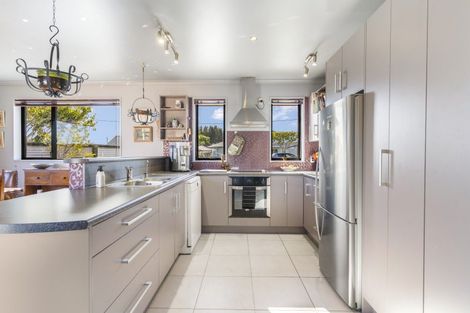 Photo of property in 52 Park Street, Winton, 9720