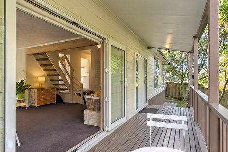 Photo of property in 98 Leinster Avenue, Raumati South, Paraparaumu, 5032