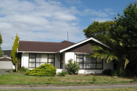 Photo of property in 24 Glenharrow Avenue, Avonhead, Christchurch, 8042