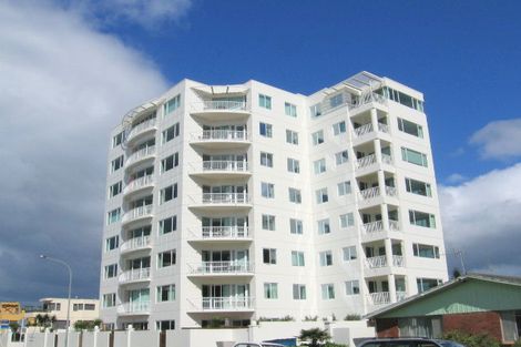 Photo of property in 12 Maunganui Road, Mount Maunganui, 3116
