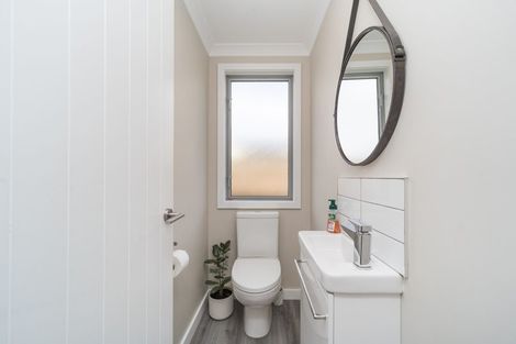 Photo of property in 5 Heritage Place, Terrace End, Palmerston North, 4410