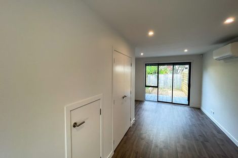 Photo of property in 13 Whanui Place, Mangere Bridge, Auckland, 2022