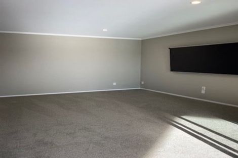 Photo of property in 8 Jozecom Place, Rolleston, 7614