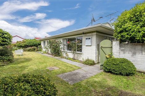 Photo of property in 14 Richmond Avenue, Waikanae, 5036