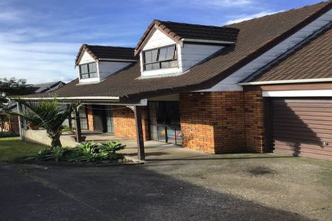 Photo of property in 1/4227 Great North Road, Glendene, Auckland, 0602