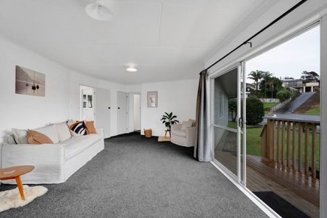 Photo of property in 14 Acacia Place, Bell Block, New Plymouth, 4312