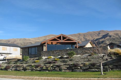Photo of property in 10 Hyland Street, Wanaka, 9305