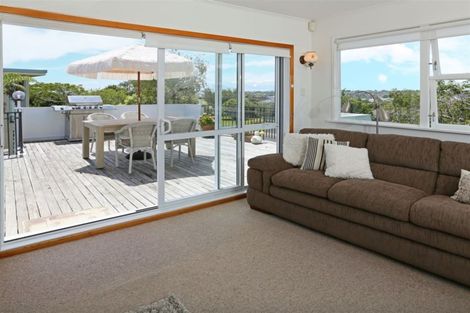 Photo of property in 4 Eyre Street, Henderson, Auckland, 0612