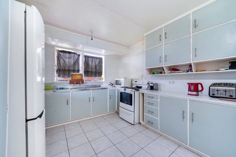 Photo of property in 28 Glenbervie Crescent, Massey, Auckland, 0614