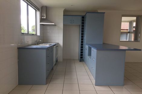 Photo of property in 2 Frank Evans Place, Henderson, Auckland, 0610