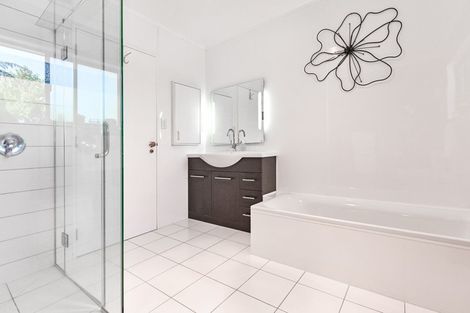 Photo of property in 96 Thompson Road, Twyford, Hastings, 4175