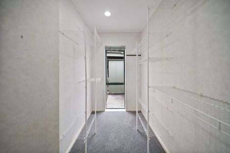 Photo of property in 20 Yarlside Place, Northpark, Auckland, 2013