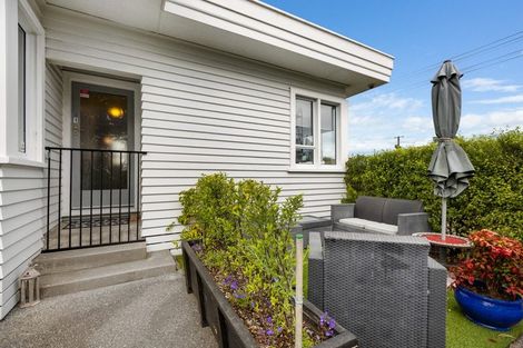 Photo of property in 5 Rainsford Street, Moturoa, New Plymouth, 4310