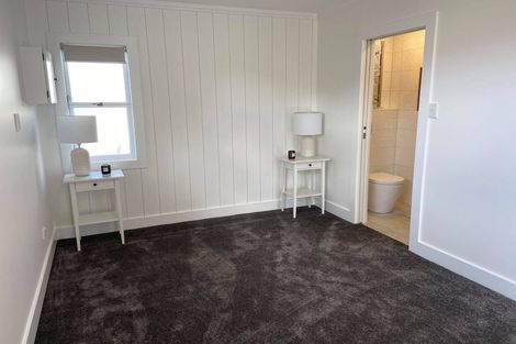 Photo of property in 8 Le Roy Terrace, Birkenhead, Auckland, 0626