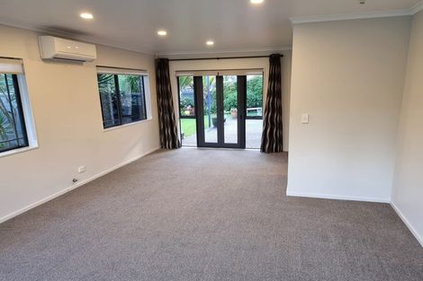 Photo of property in 55 Newbliss Crescent, East Tamaki Heights, Auckland, 2016