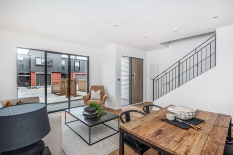 Photo of property in 3 Te One Place, Redwood, Christchurch, 8051
