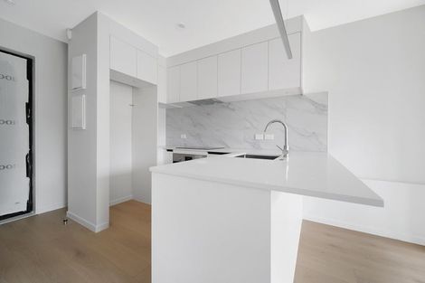 Photo of property in 2/11 Stottholm Road, Titirangi, Auckland, 0604
