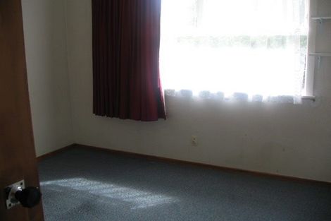 Photo of property in 28 Rosalind Road, Glenfield, Auckland, 0629