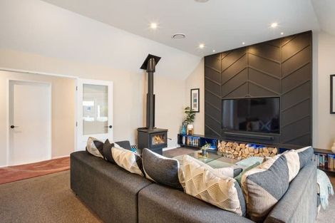 Photo of property in 3 Fieldmoor Place, Parklands, Christchurch, 8083