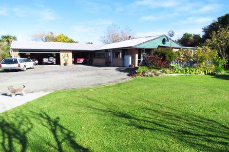 Photo of property in 19 Kew Road, Westport, 7825