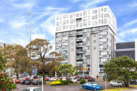 Photo of property in Twin Towers, 907/17 Putney Way, Manukau, Auckland, 2104