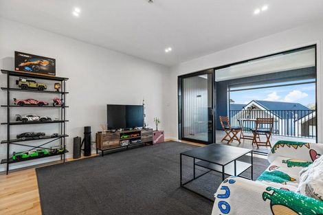 Photo of property in 86 Rangihina Road, Hobsonville, Auckland, 0616