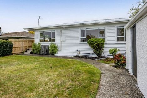 Photo of property in 5 Nikau Street, Inglewood, 4330