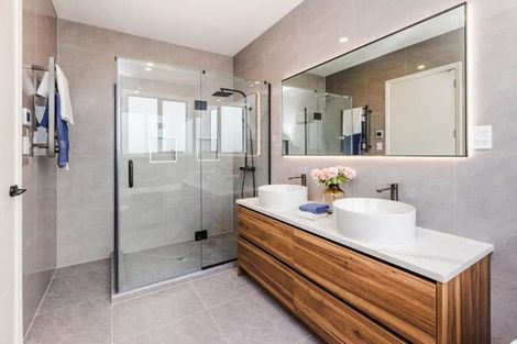 Photo of property in 29 Seagreen Avenue, Rosehill, Papakura, 2113