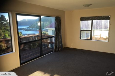 Photo of property in 5 Dennis Way, Island Bay, Wellington, 6023
