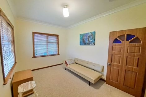 Photo of property in 13 Regent Street, Hawera, 4610