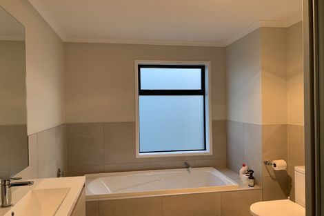 Photo of property in 5/4 Matimati Place, Hobsonville, Auckland, 0616