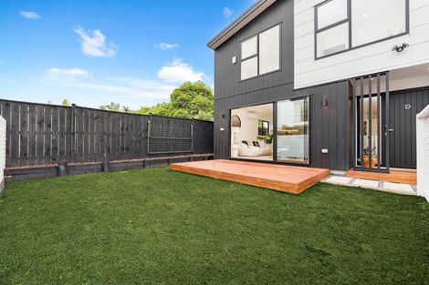 Photo of property in 31 Kurnell Drive, Botany Downs, Auckland, 2010