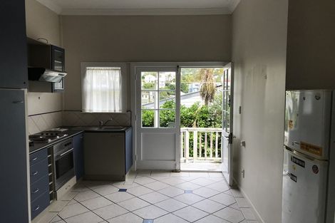 Photo of property in 16 Thompson Street, Mount Cook, Wellington, 6011