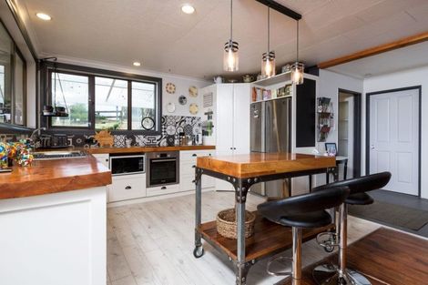 Photo of property in 543 Mataro Road, Onaero, Urenui, 4375