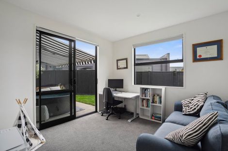 Photo of property in 8 Mount Burke Street, Wanaka, 9305